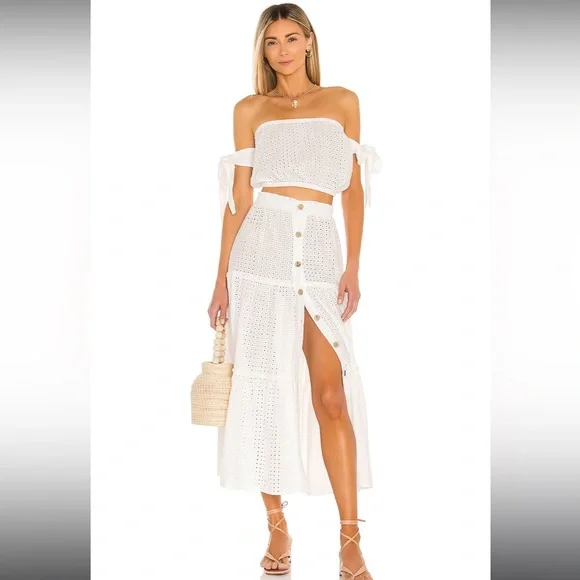 NWT off the shoulder Eyelet Blouse in Ecru, M - Picture 2 of 4